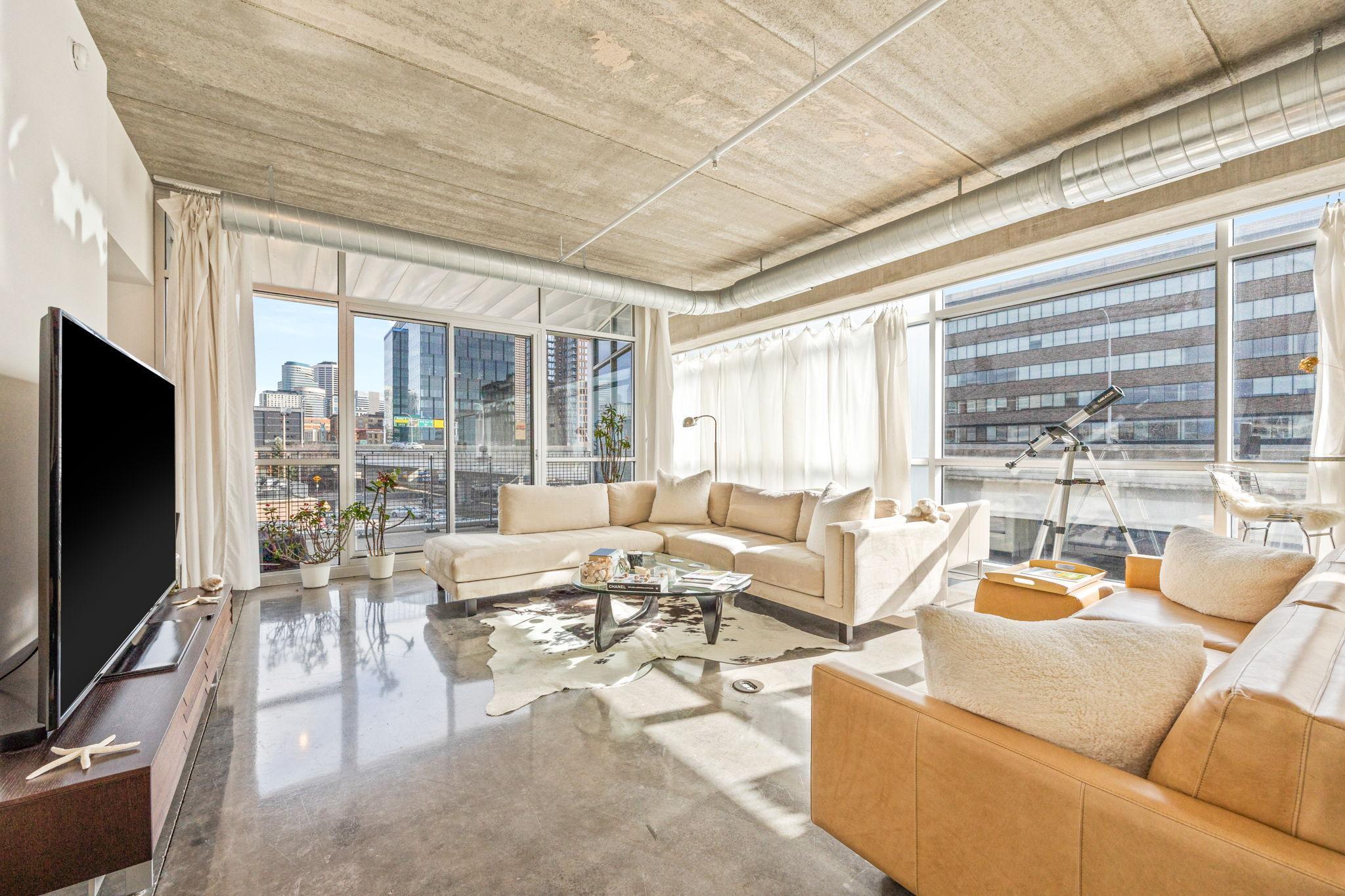 Minneapolis, Minnesota, 55401, United States, 2 Bedrooms Bedrooms, ,3 BathroomsBathrooms,Residential,Active,1756828