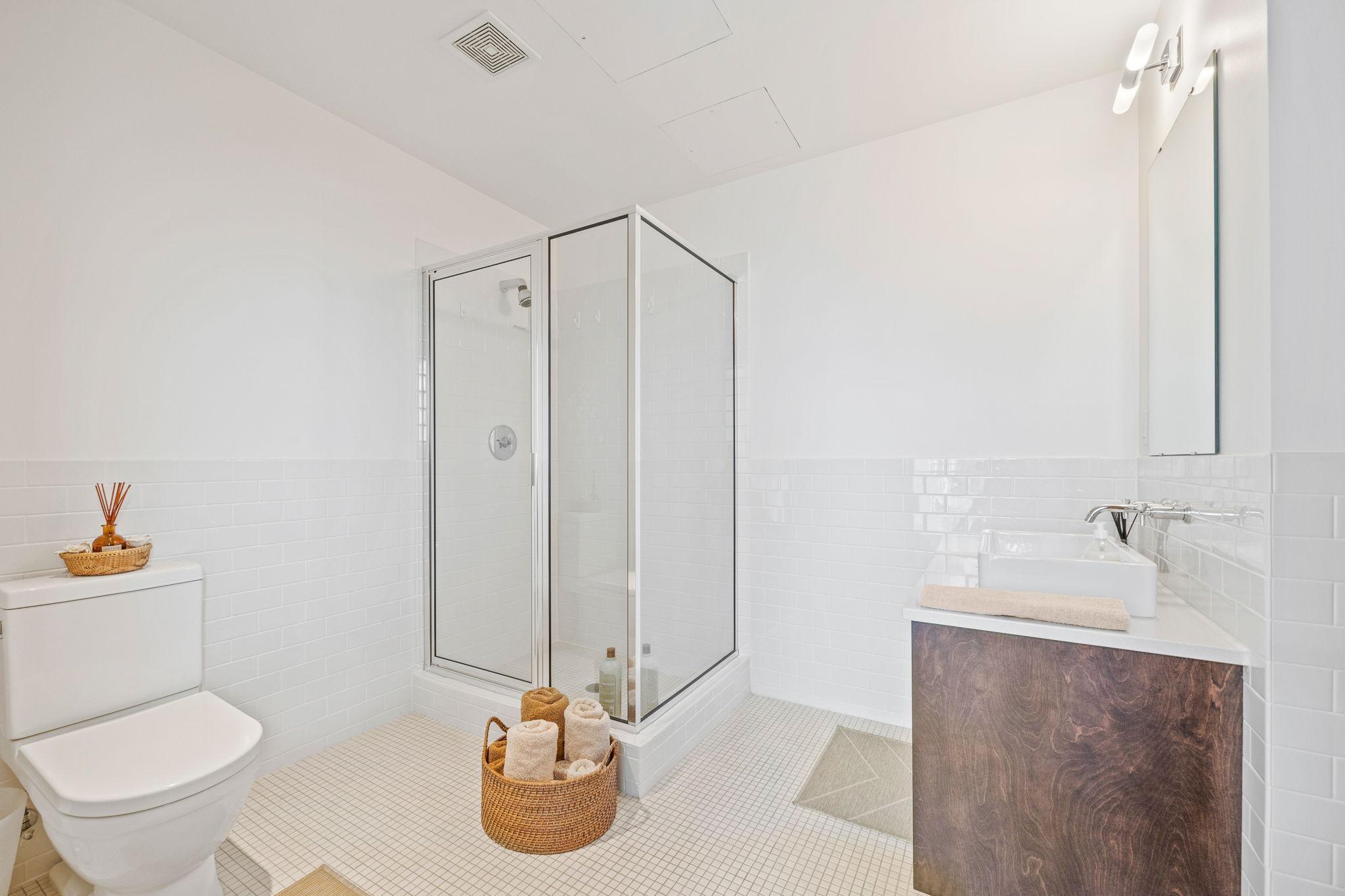 Minneapolis, Minnesota, 55401, United States, 2 Bedrooms Bedrooms, ,3 BathroomsBathrooms,Residential,Active,1756828