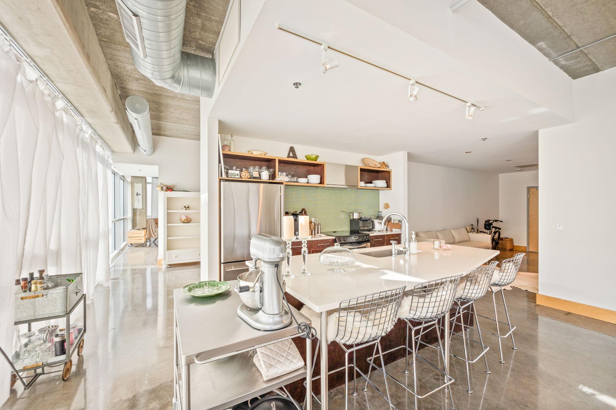 Minneapolis, Minnesota, 55401, United States, 2 Bedrooms Bedrooms, ,3 BathroomsBathrooms,Residential,Active,1756828