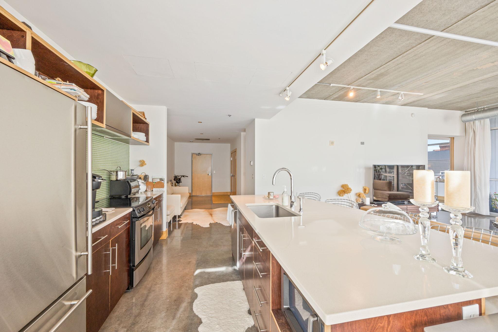 Minneapolis, Minnesota, 55401, United States, 2 Bedrooms Bedrooms, ,3 BathroomsBathrooms,Residential,Active,1756828
