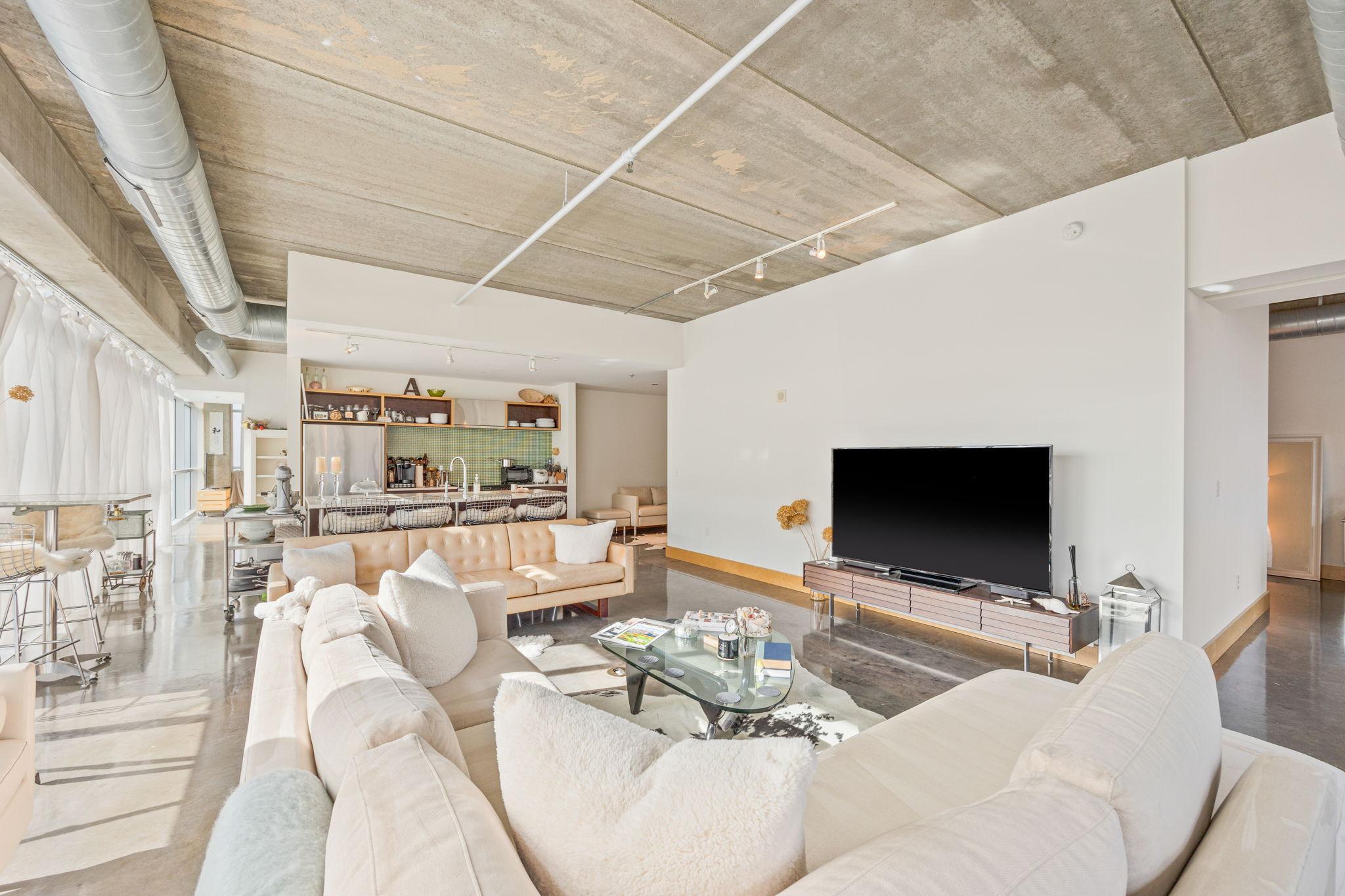 Minneapolis, Minnesota, 55401, United States, 2 Bedrooms Bedrooms, ,3 BathroomsBathrooms,Residential,Active,1756828