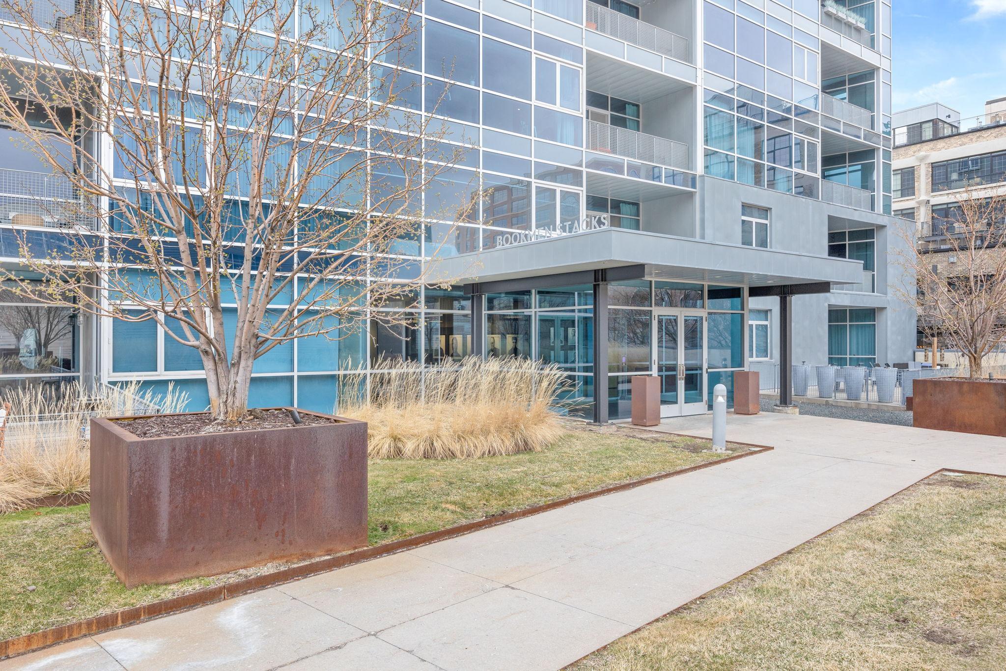 Minneapolis, Minnesota, 55401, United States, 2 Bedrooms Bedrooms, ,3 BathroomsBathrooms,Residential,Active,1756828