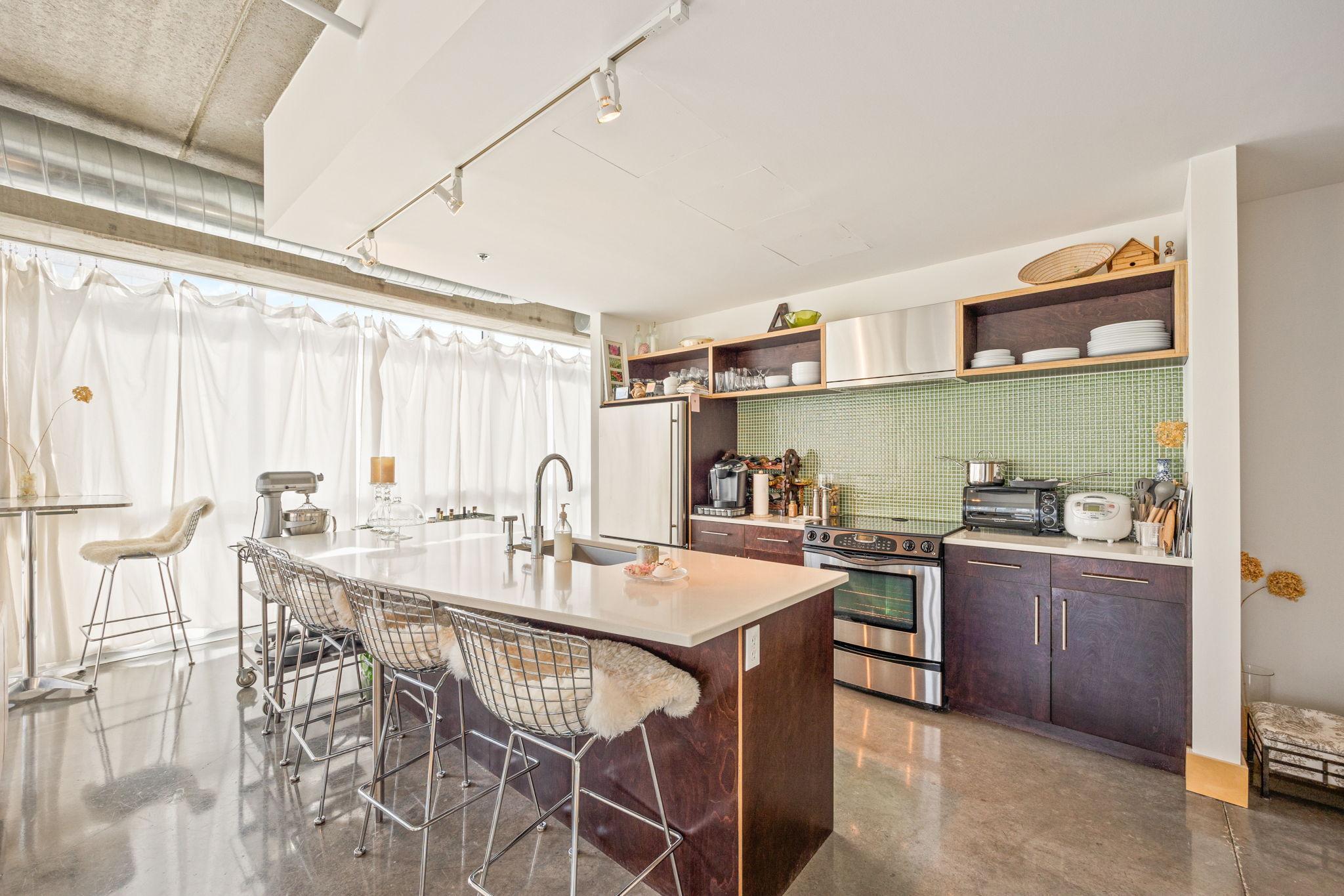Minneapolis, Minnesota, 55401, United States, 2 Bedrooms Bedrooms, ,3 BathroomsBathrooms,Residential,Active,1756828