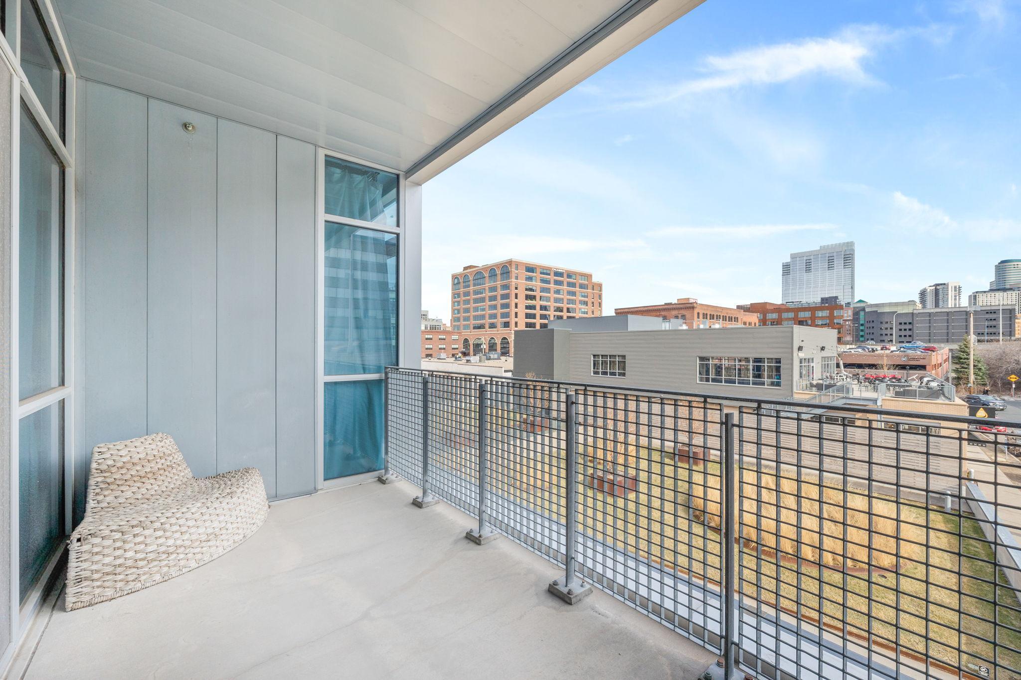 Minneapolis, Minnesota, 55401, United States, 2 Bedrooms Bedrooms, ,3 BathroomsBathrooms,Residential,Active,1756828