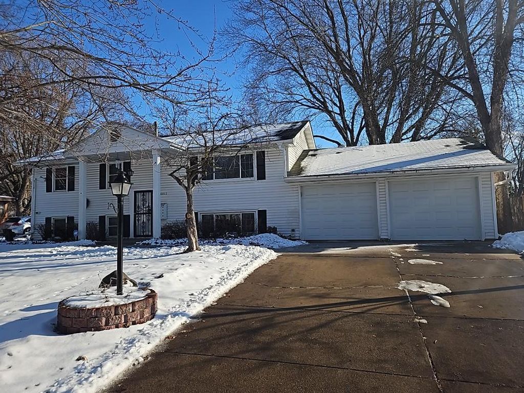 Photo of 6017 Bethia Lane, Minneapolis, MN 55429 (MLS # 7032721)