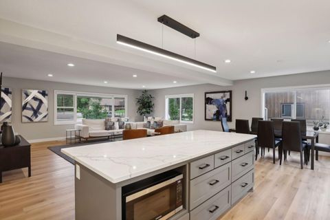 3098 Victoria Street N Roseville MN 55113