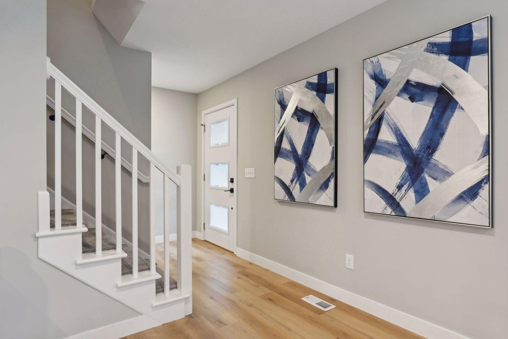 Photo of 3098 Victoria Street N, Roseville, MN 55113 (MLS # 7021823)