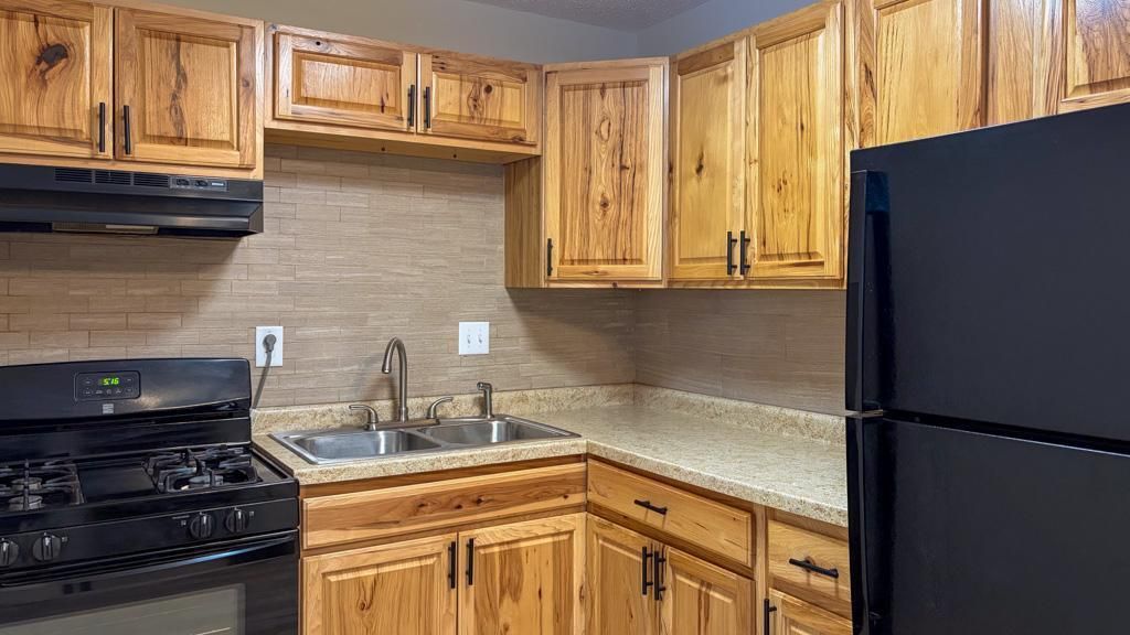 Photo of 7176 72nd Lane N, Brooklyn Park, MN 55428 (MLS # 7016953)