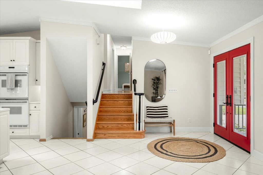 Photo of 12914 5th Avenue S, Burnsville, MN 55337 (MLS # 7089936)