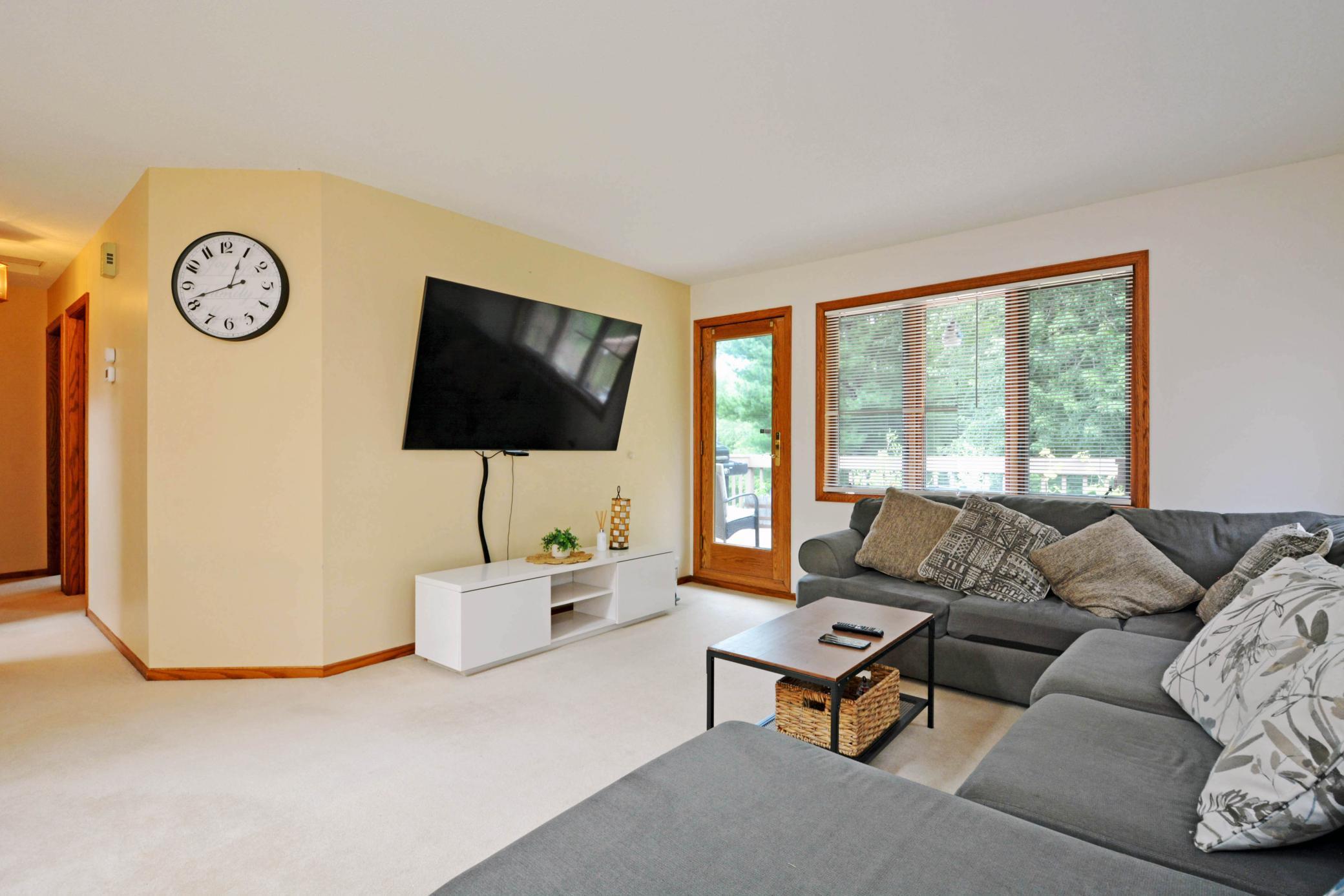 1865 Deer Hills Trail