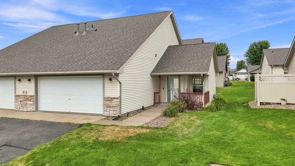 300 CEDAR ST UNIT 12, BALDWIN, WI 54002 - Image 4cb95c97c7ddfbb3d1deedf4a1bcbbfb/3412477974