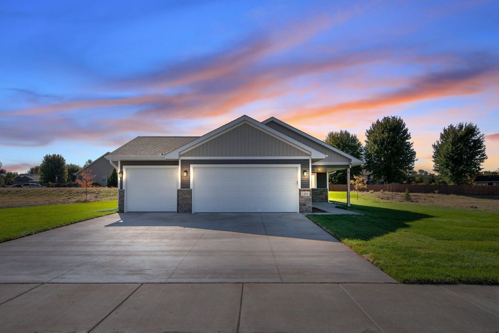 Photo of 1334 E Aspen Drive, Saint Croix Falls, WI 54024 (MLS # 7061893)