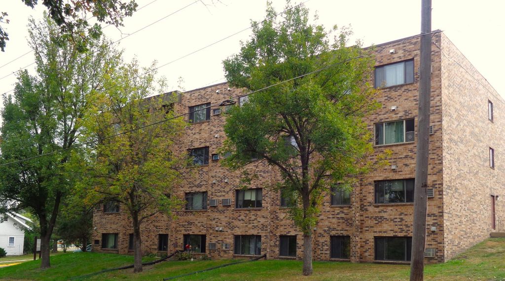 Photo of 201 S Minnesota Street #G2, Redwood Falls, MN 56283 (MLS # 7057615)