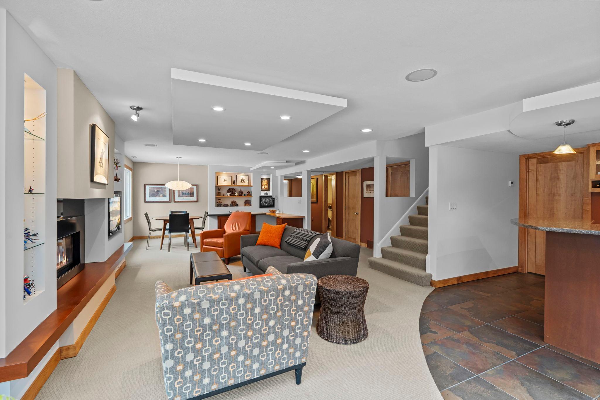 4600 Mounthall Terrace