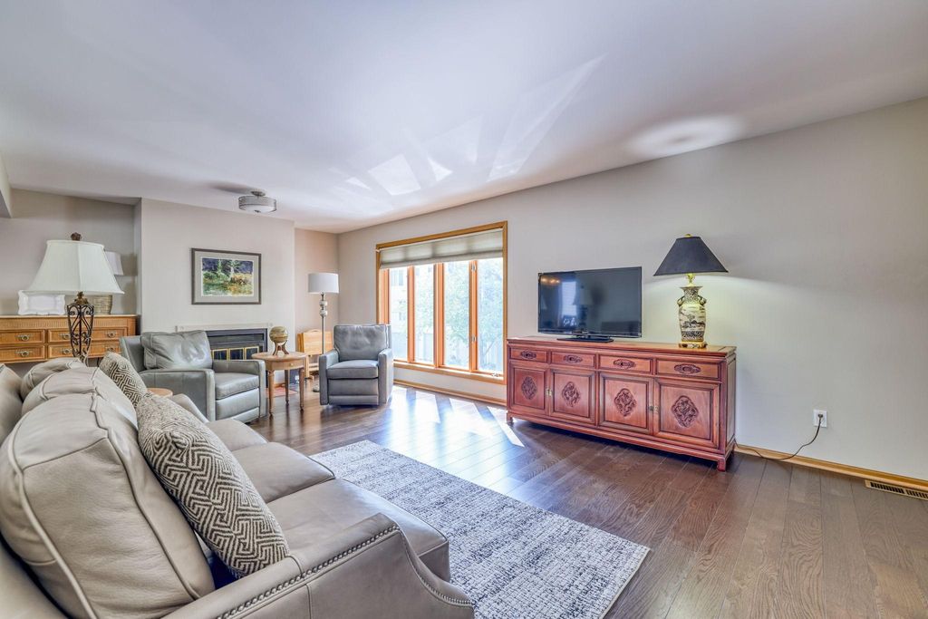 Photo of 921 / 923 Dartmouth Place SE, Minneapolis, MN 55414 (MLS # 7034035)