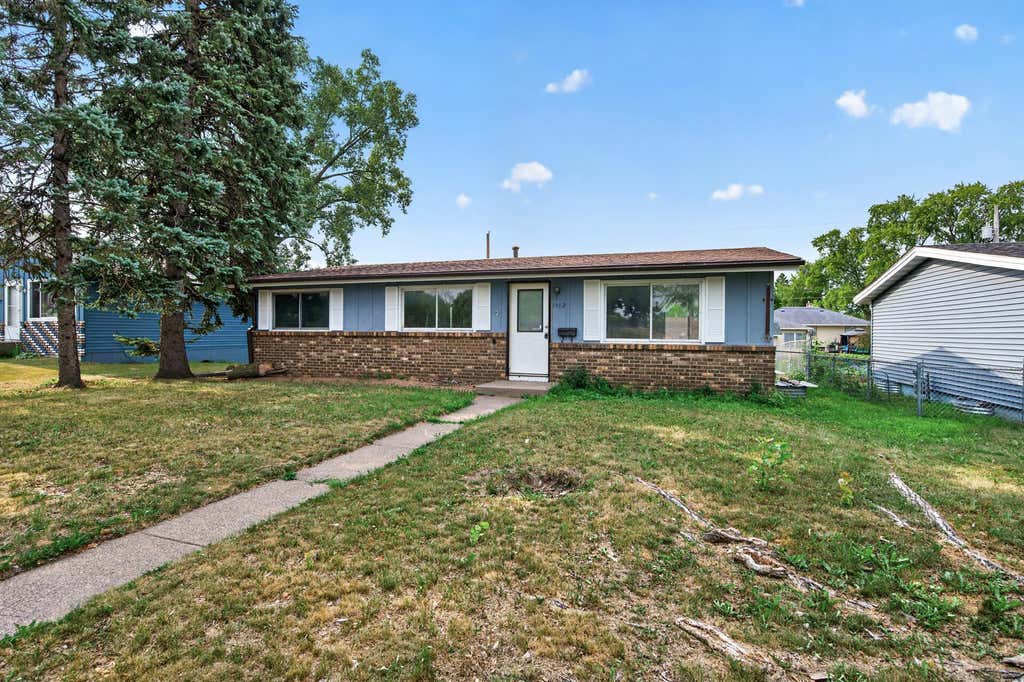 Photo of 1582 3rd Street E, Saint Paul, MN 55106 (MLS # 7110663)