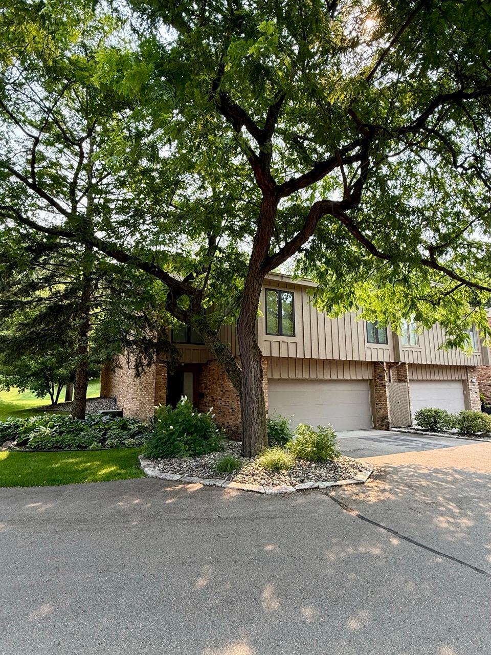 5725 Duncan Lane
