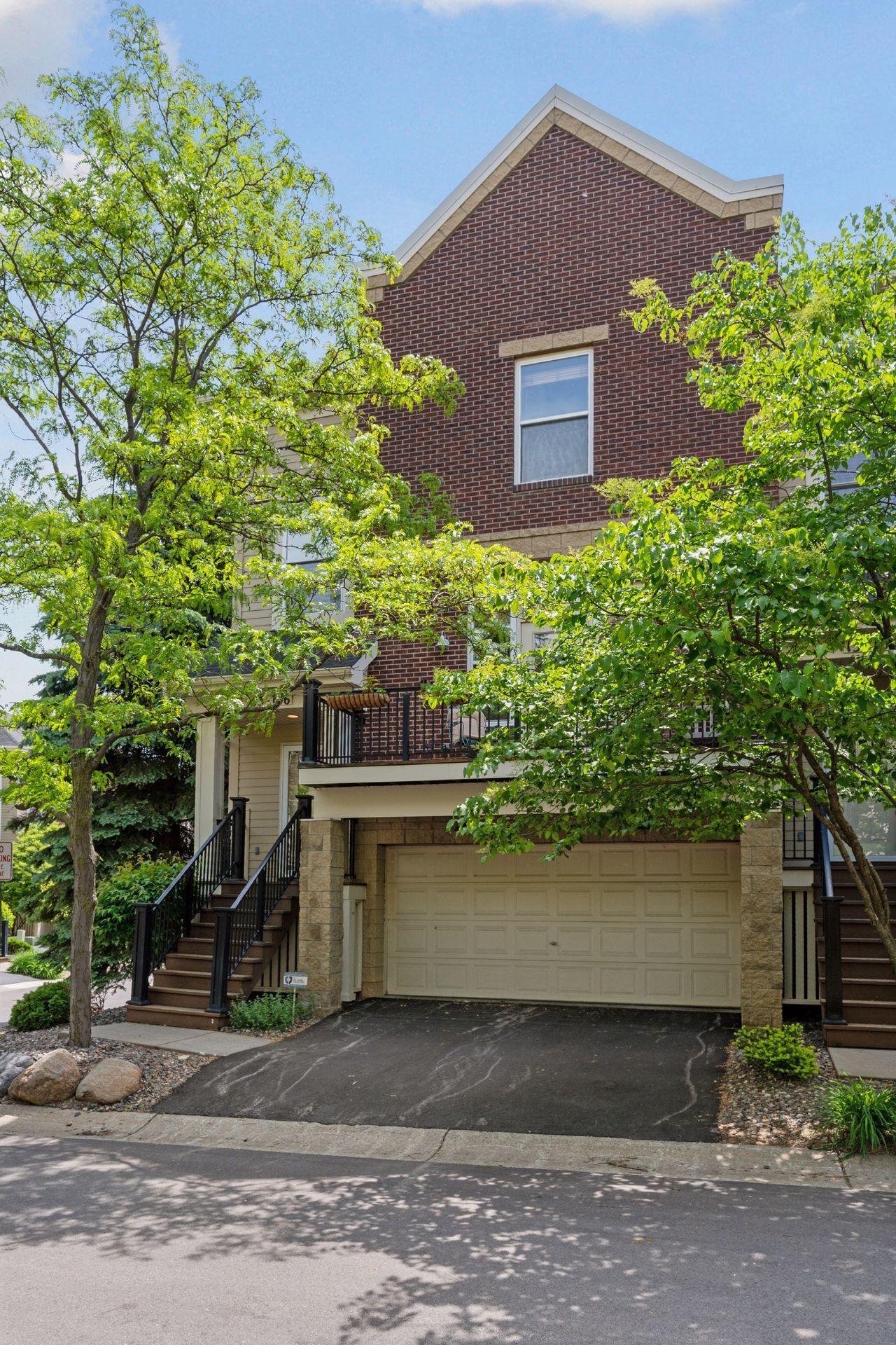 13 4th Avenue N 106