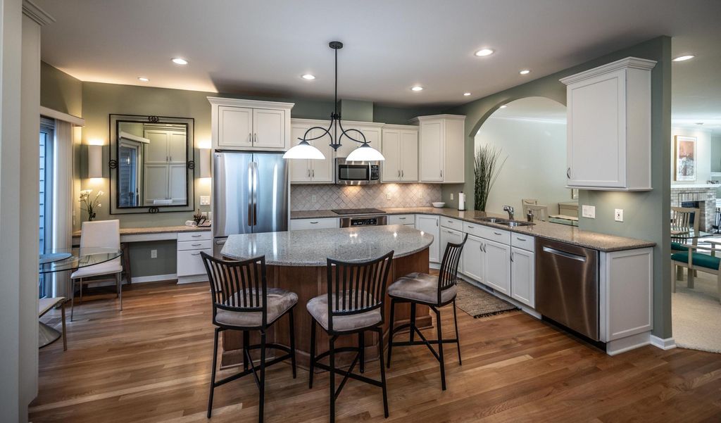 Photo of 7709 Pondwood Drive, Edina, MN 55439 (MLS # 7032753)