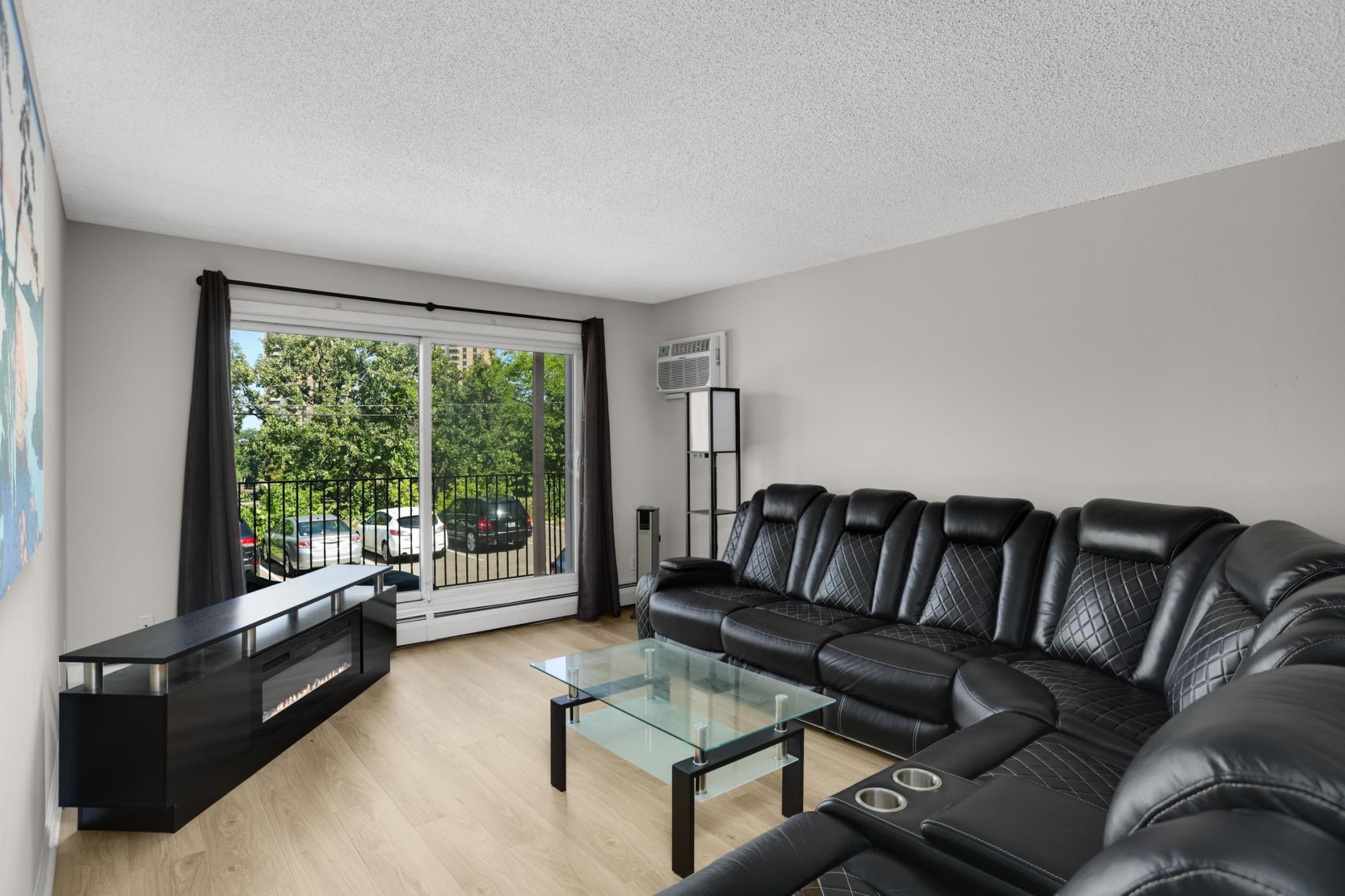 520 Ridgewood Avenue 102