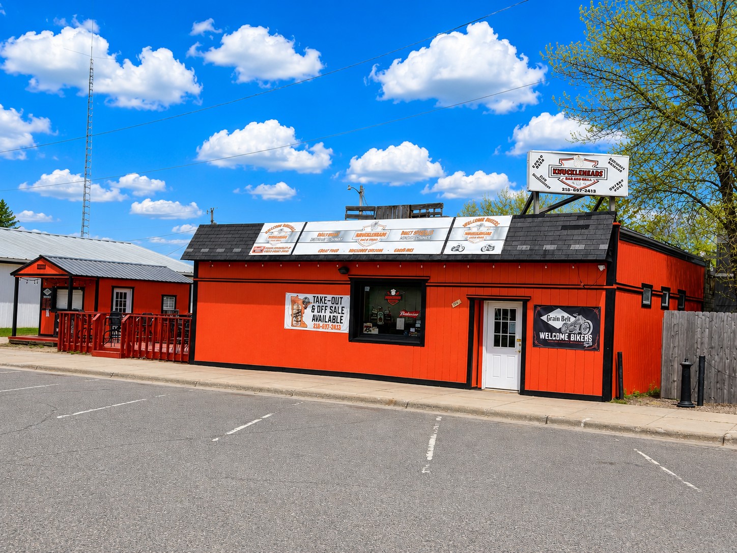 140 Lake Avenue W