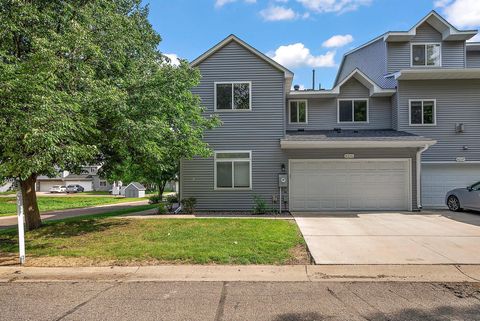 633 Kingfisher Lane E Woodbury MN 55125