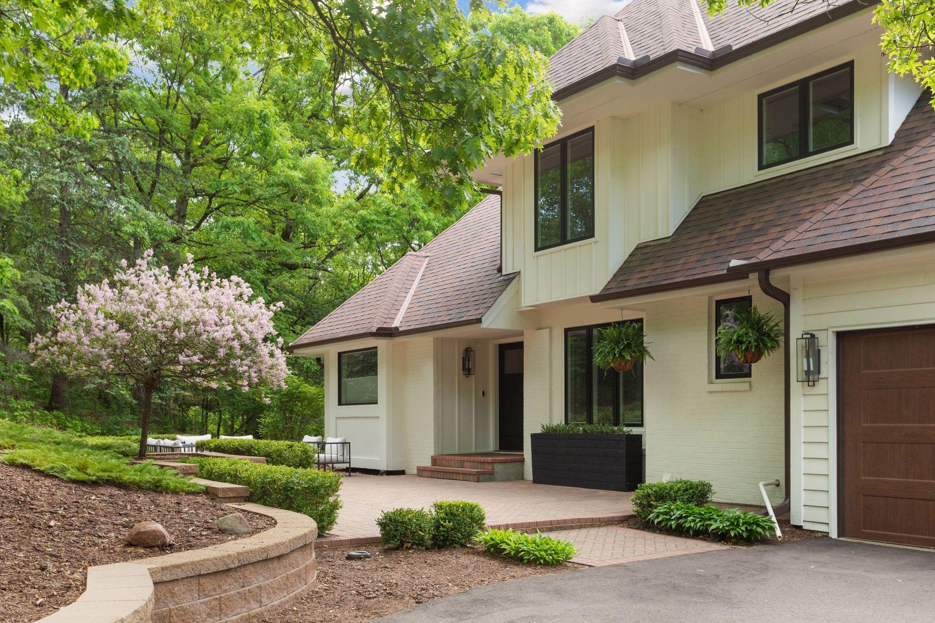 6 Spring Farm Lane