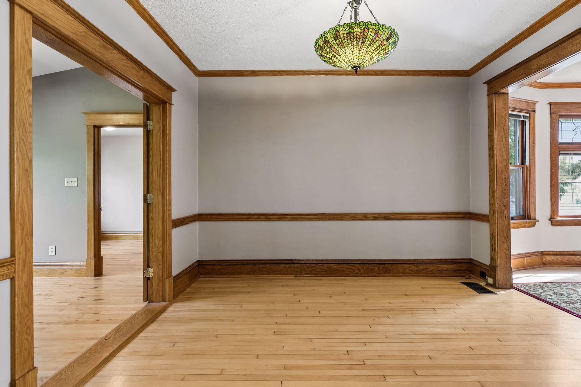 314 Baker Street W