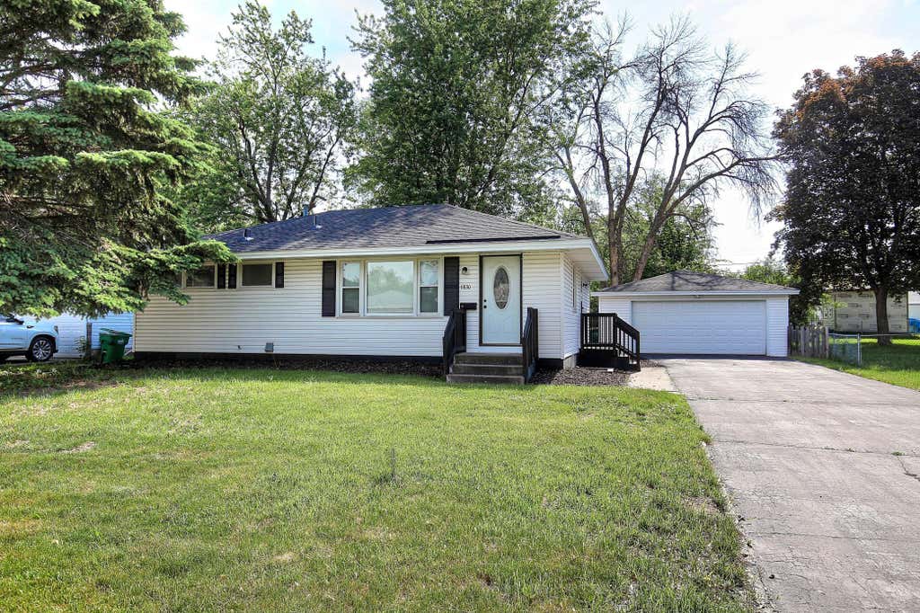 Photo of 6830 Toledo Avenue N, Brooklyn Center, MN 55429 (MLS # 7085805)
