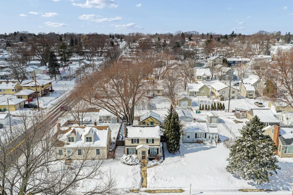 Photo of 509 15th Avenue N, South Saint Paul, MN 55075 (MLS # 7037594)