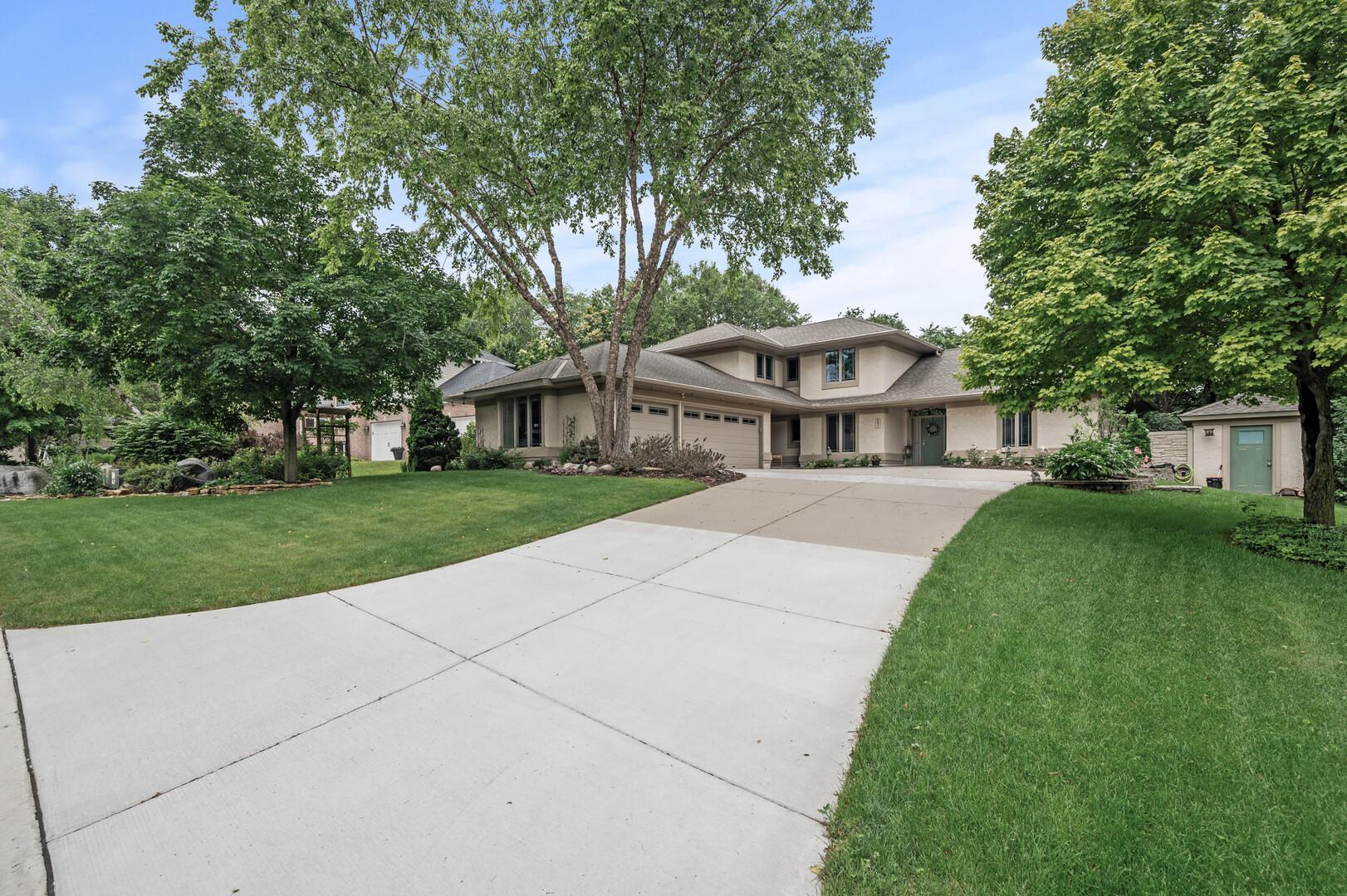 5877 Bradbury Court