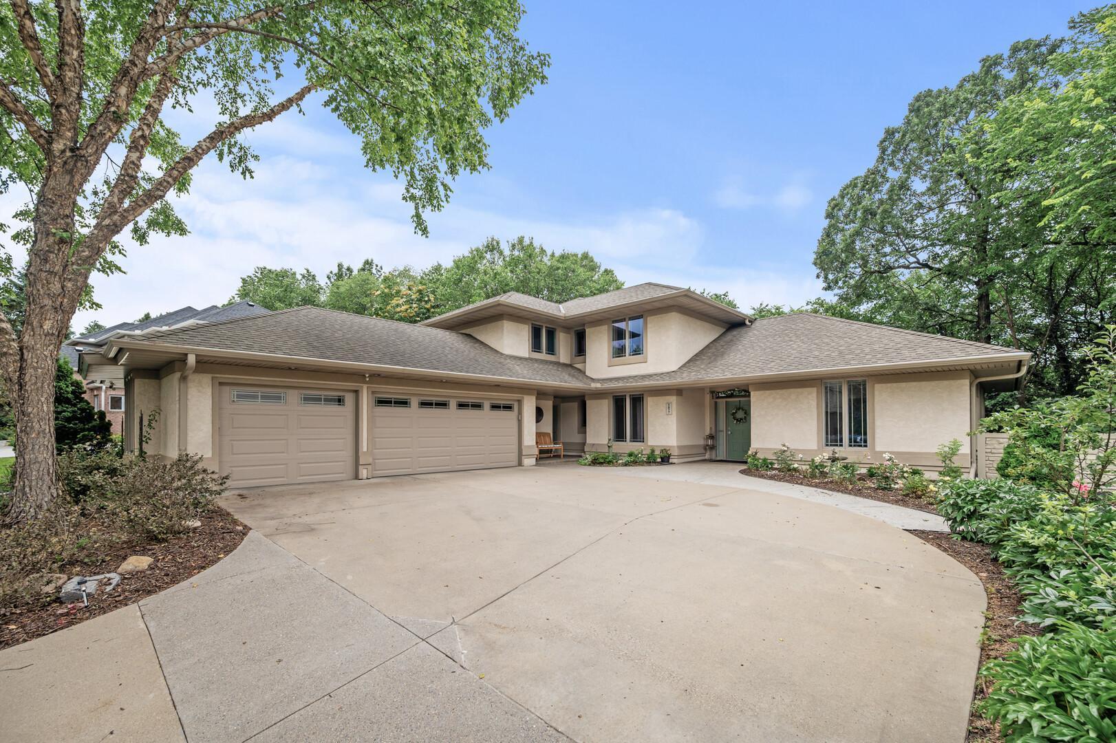 5877 Bradbury Court