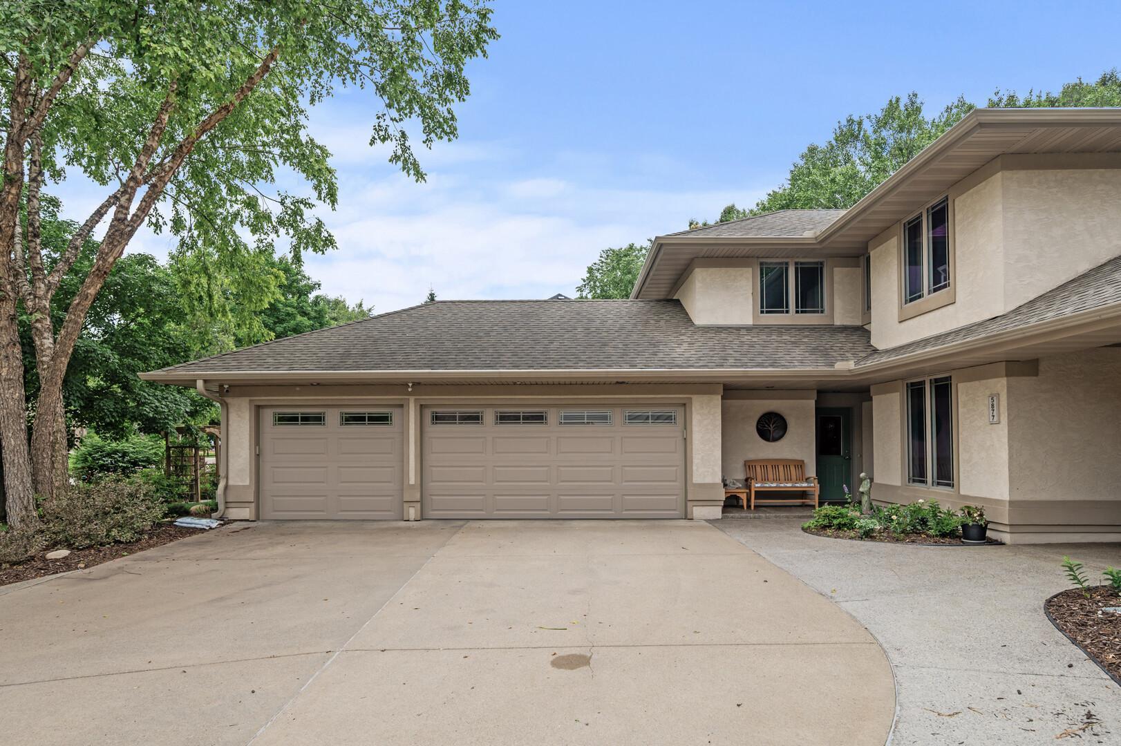 5877 Bradbury Court