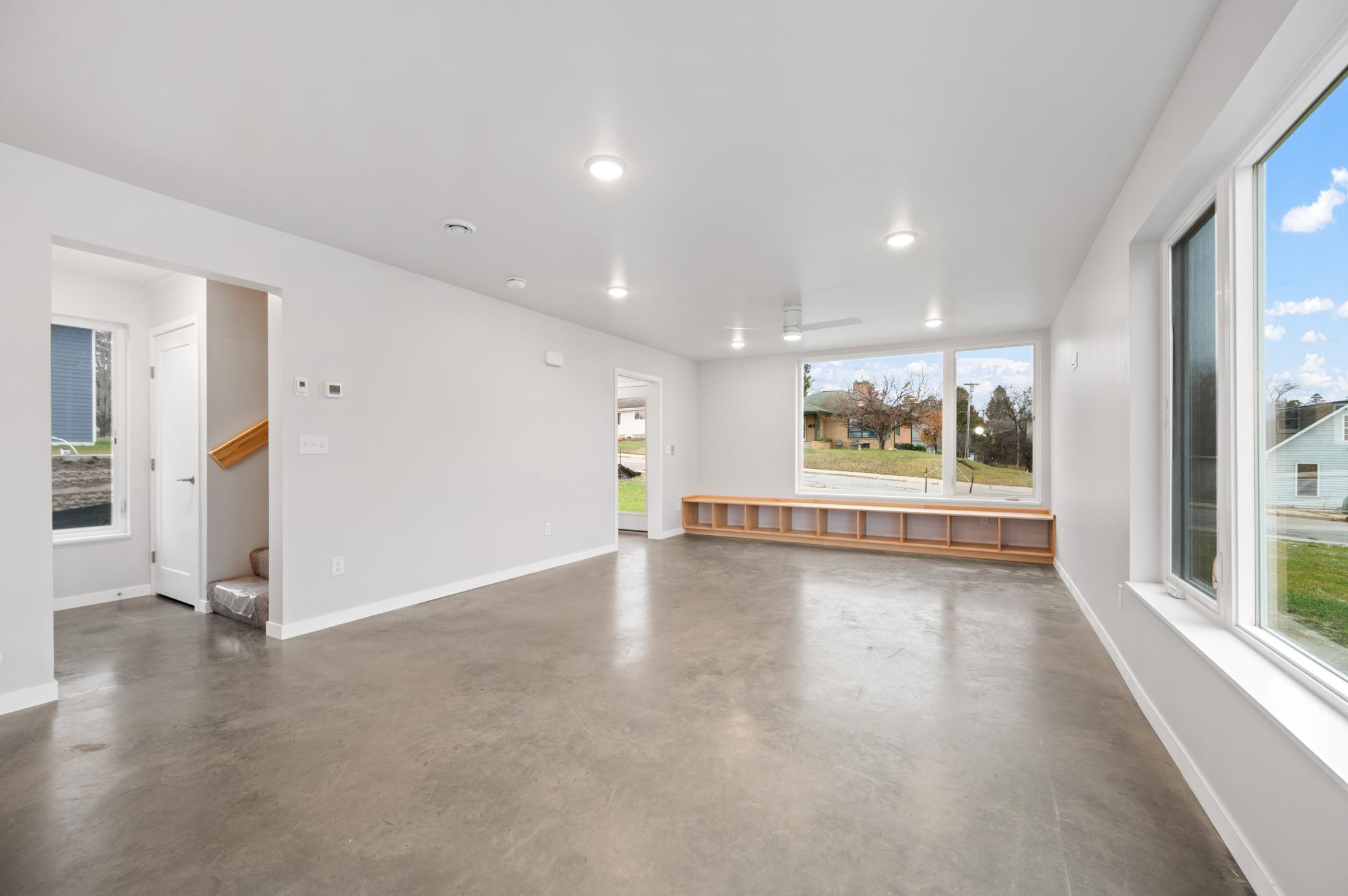 711 NW 7th Avenue