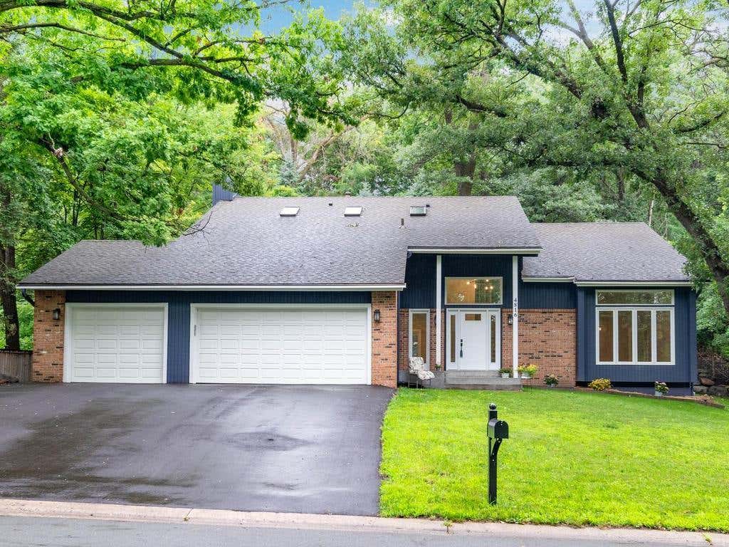 Photo of 4816 Kingsdale Drive, Bloomington, MN 55437 (MLS # 7116138)