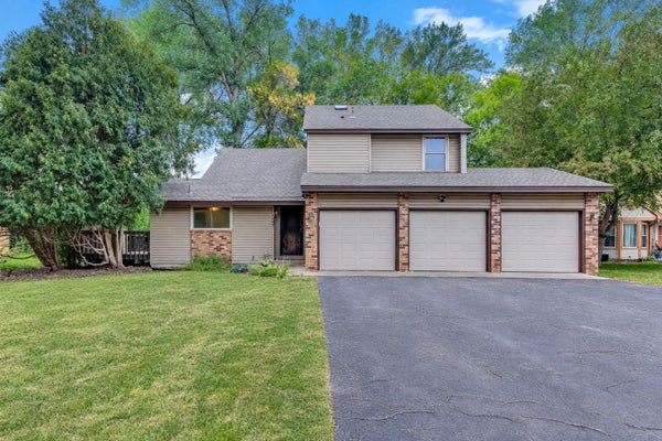 8649 EMERSON AVE N, BROOKLYN PARK, MN 55444 - Image 4d90fccfce29a7dd0233f4d2760ea4ee/528182185