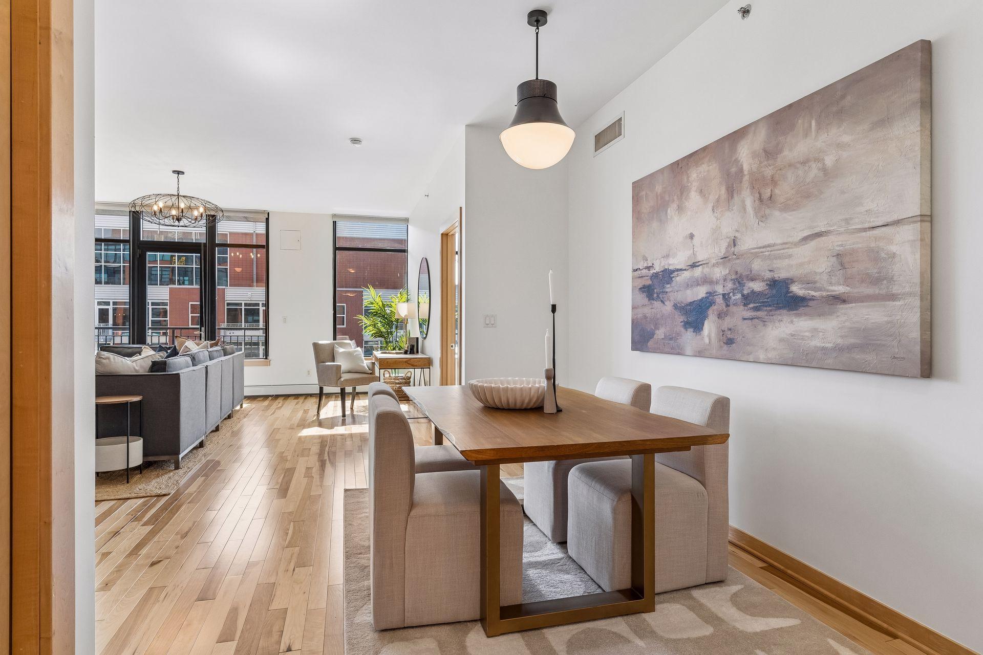 215 10th Avenue S 707