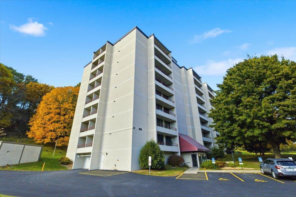 Photo of 625 19th Street NW #702, Rochester, MN 55901 (MLS # 6806401)