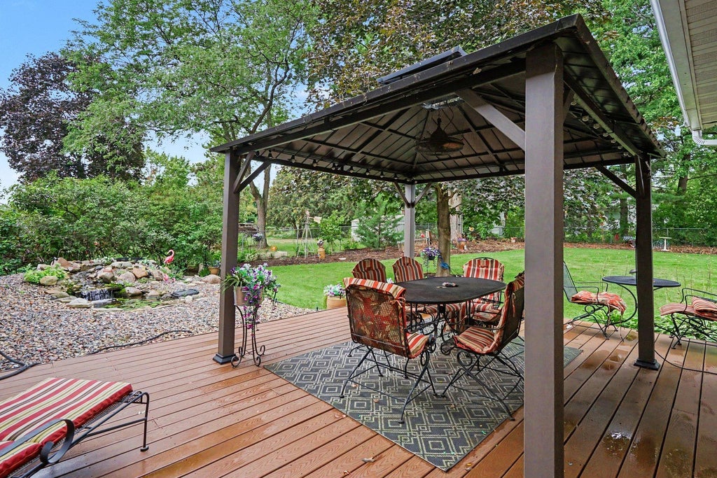 Photo of 8320 Isle Avenue S, Cottage Grove, MN 55016 (MLS # 7137623)