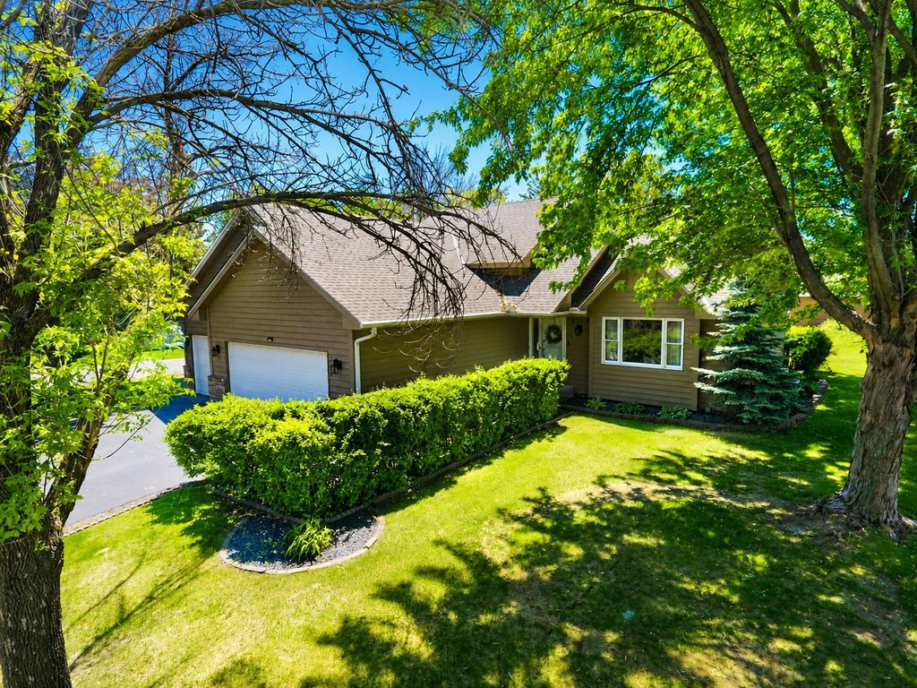 Photo of 9249 Ashley Terrace, Brooklyn Park, MN 55443 (MLS # 7100035)