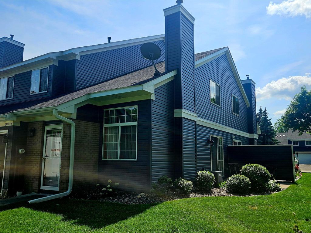 Photo of 1755 Donegal Drive #4, Woodbury, MN 55125 (MLS # 7106892)