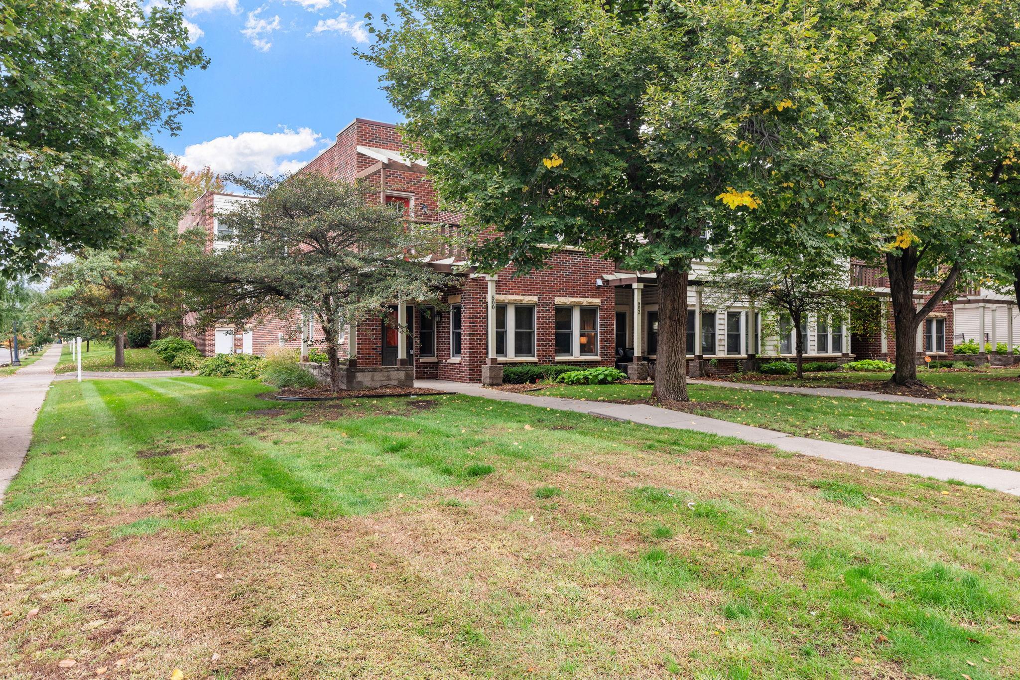 500 E 27th Street