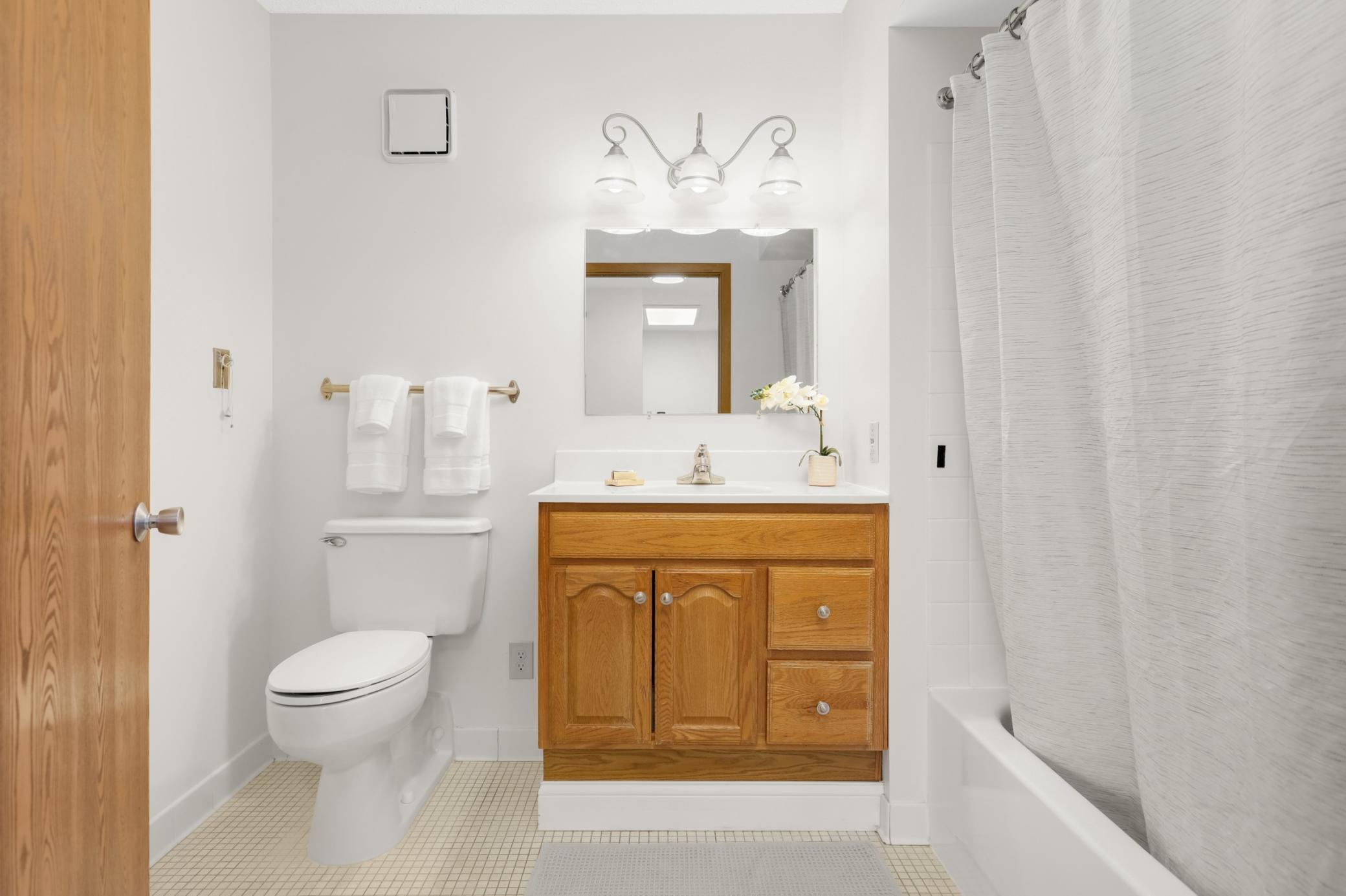 7600 Golden Valley Road 706