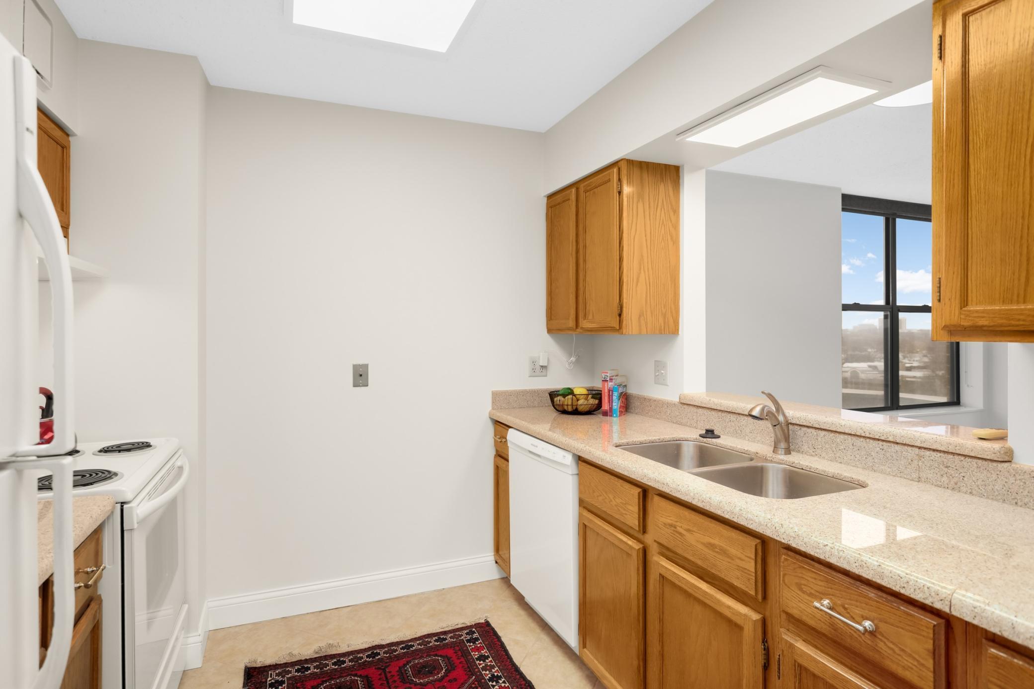 7600 Golden Valley Road 706