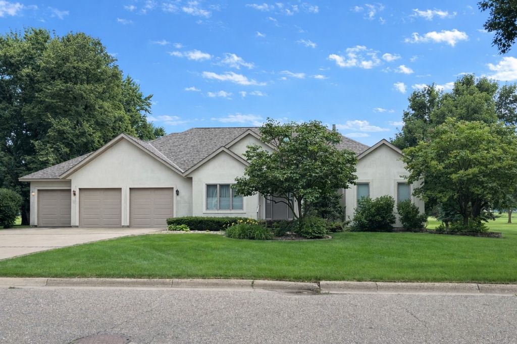 Photo of 417 Golf Terrace, Litchfield, MN 55355 (MLS # 7023263)