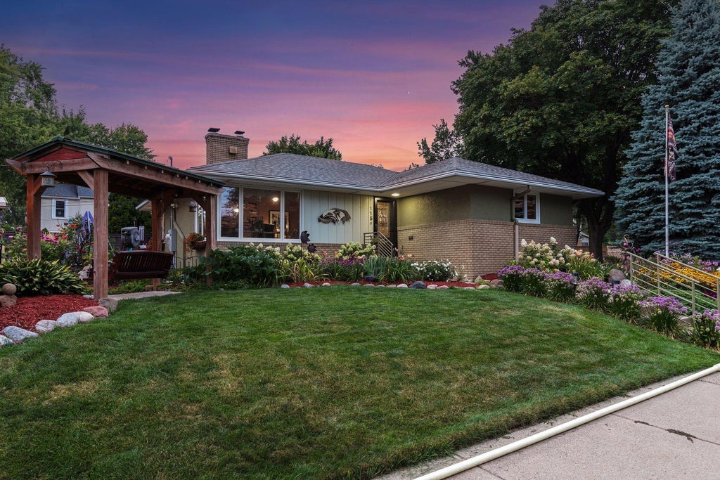 Photo of 115 36th Avenue NE, Minneapolis, MN 55418 (MLS # 7126328)