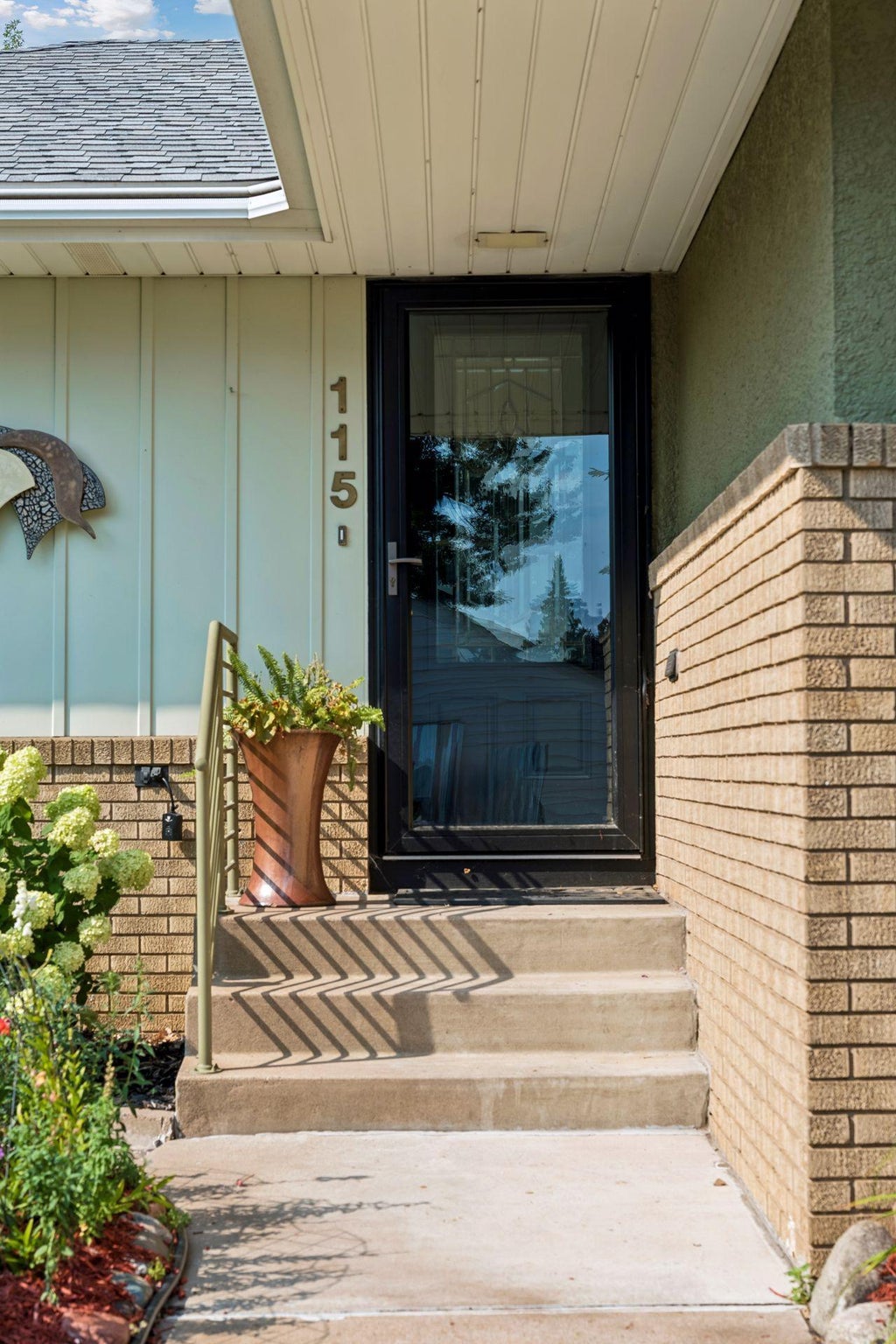 Photo of 115 36th Avenue NE, Minneapolis, MN 55418 (MLS # 7126328)