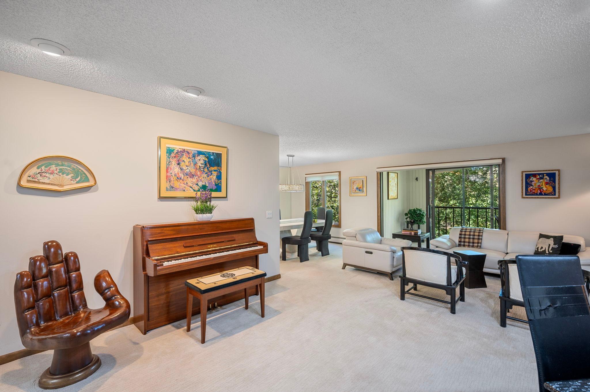 5901 Laurel Avenue 235