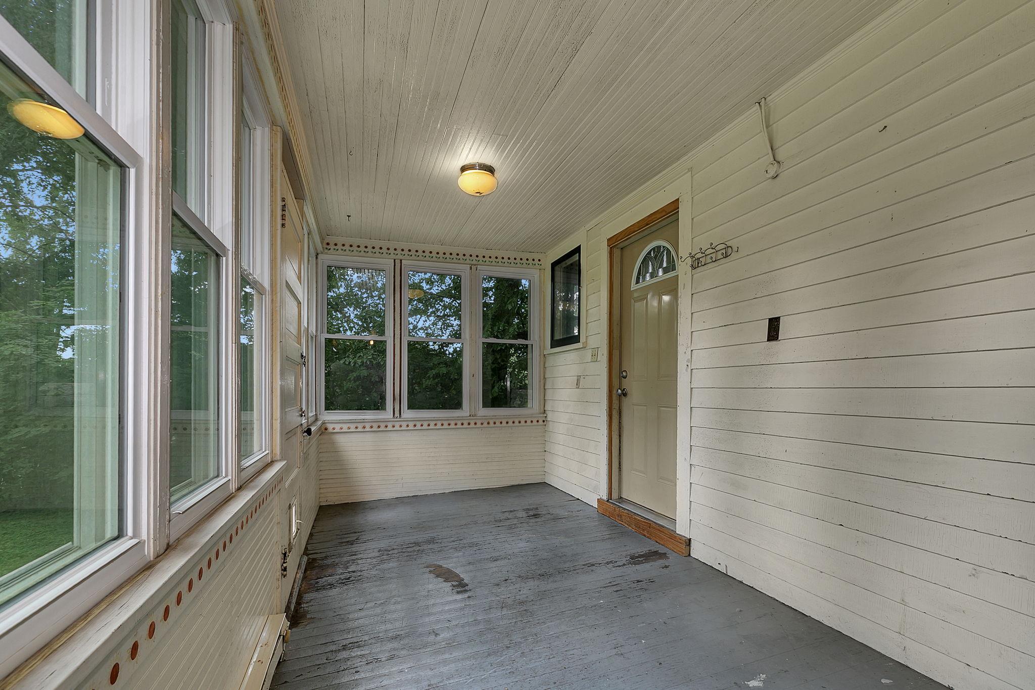 101 4th Avenue S