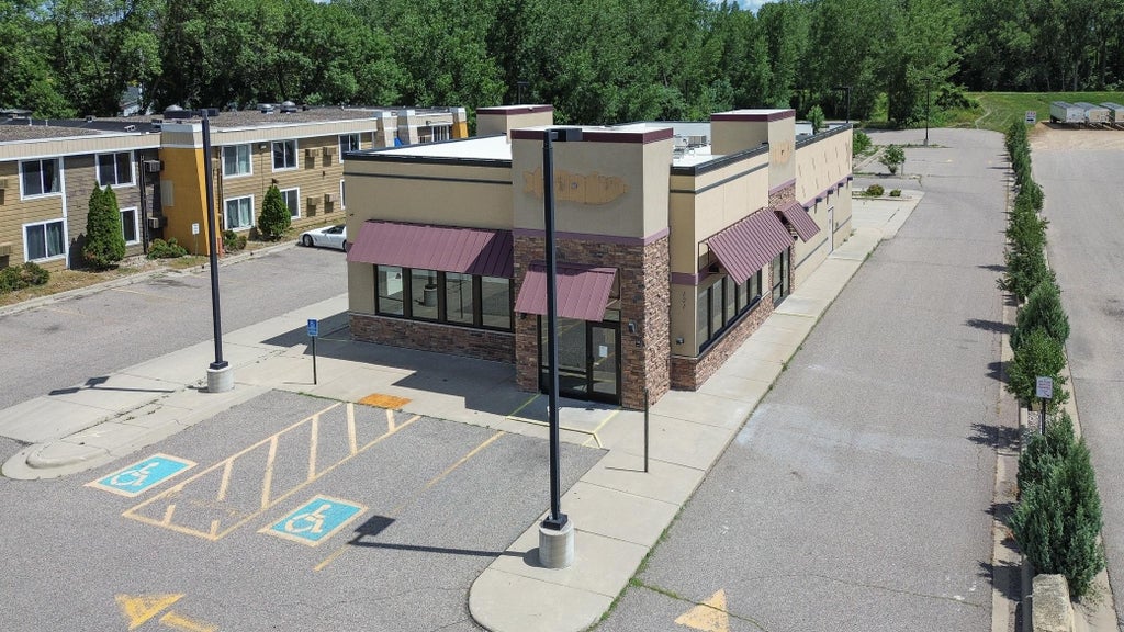 Photo of 101 W Lind Court, Mankato, MN 56001 (MLS # 7100613)